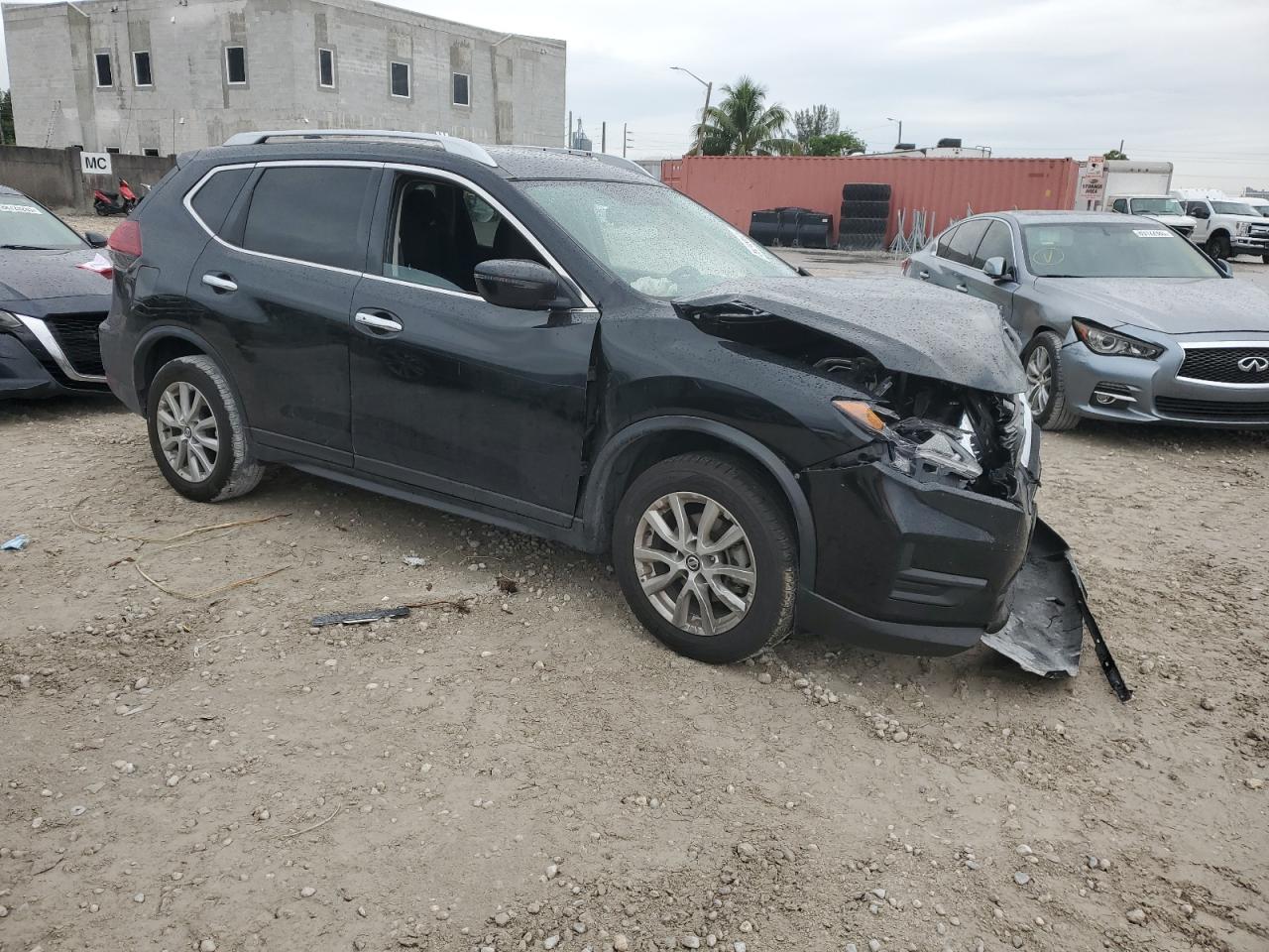2018 Nissan Rogue - Image 4