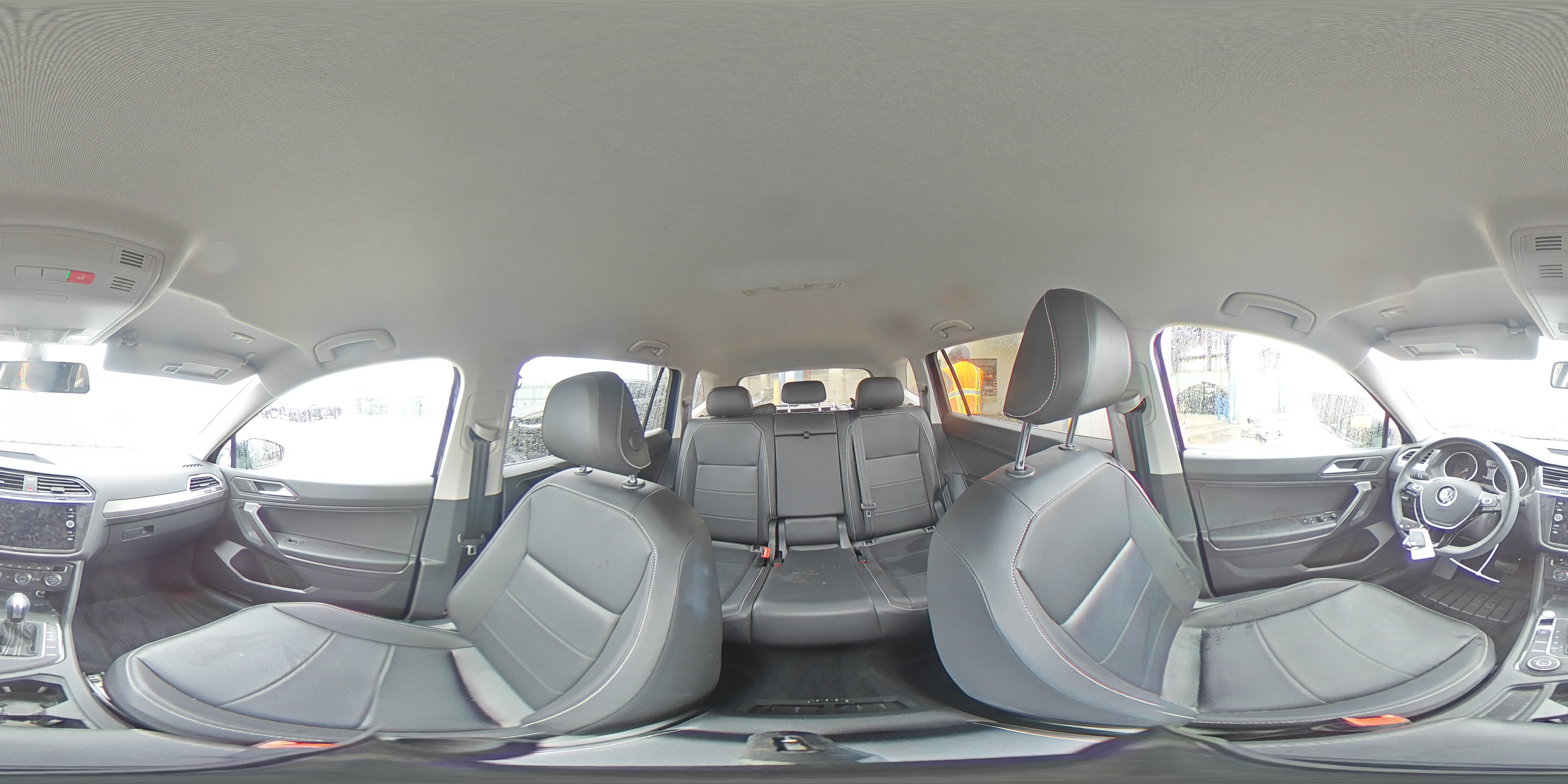 2021 Volkswagen Tiguan - Image 15