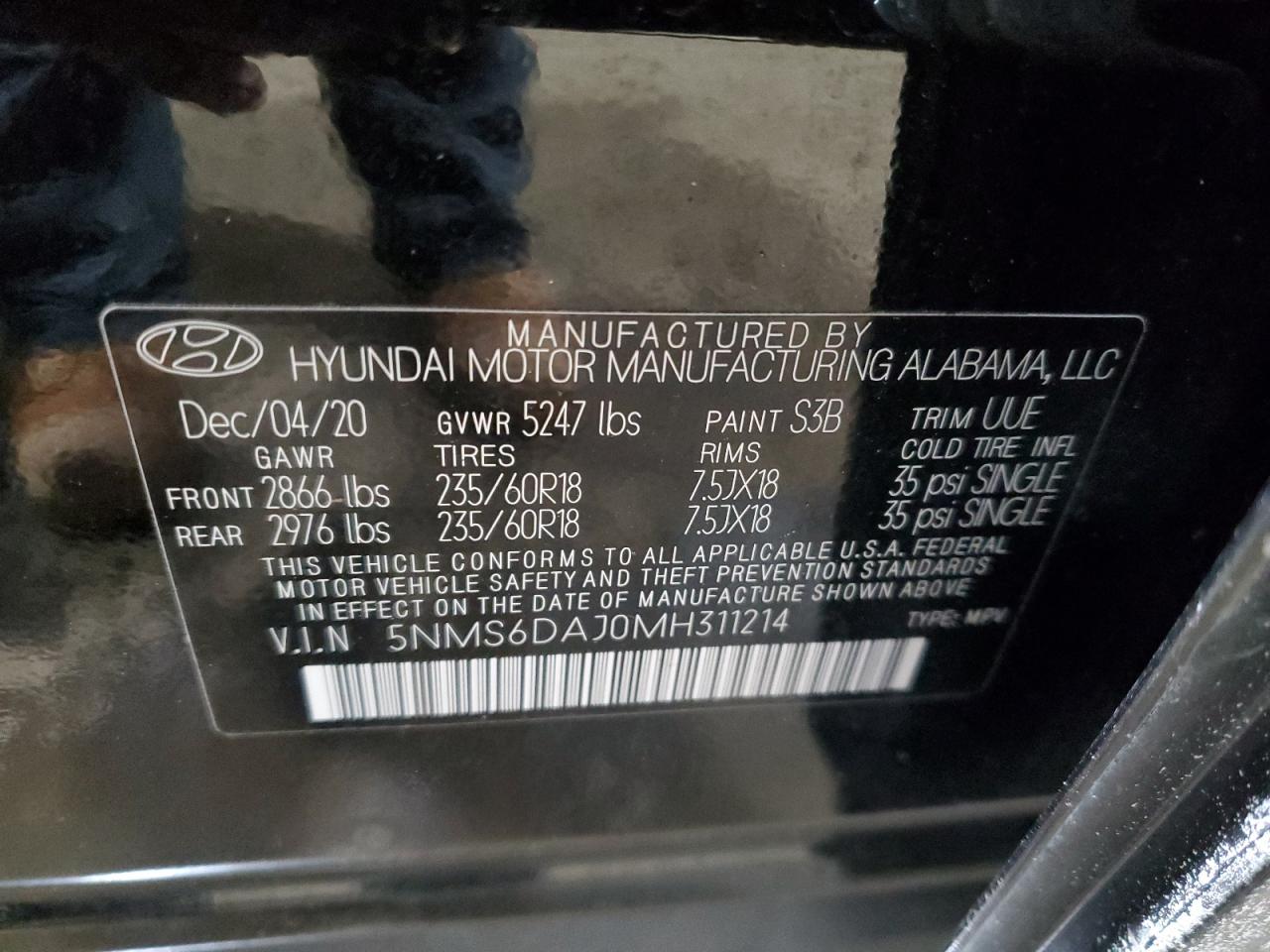 2021 Hyundai Santa Fe - Image 13