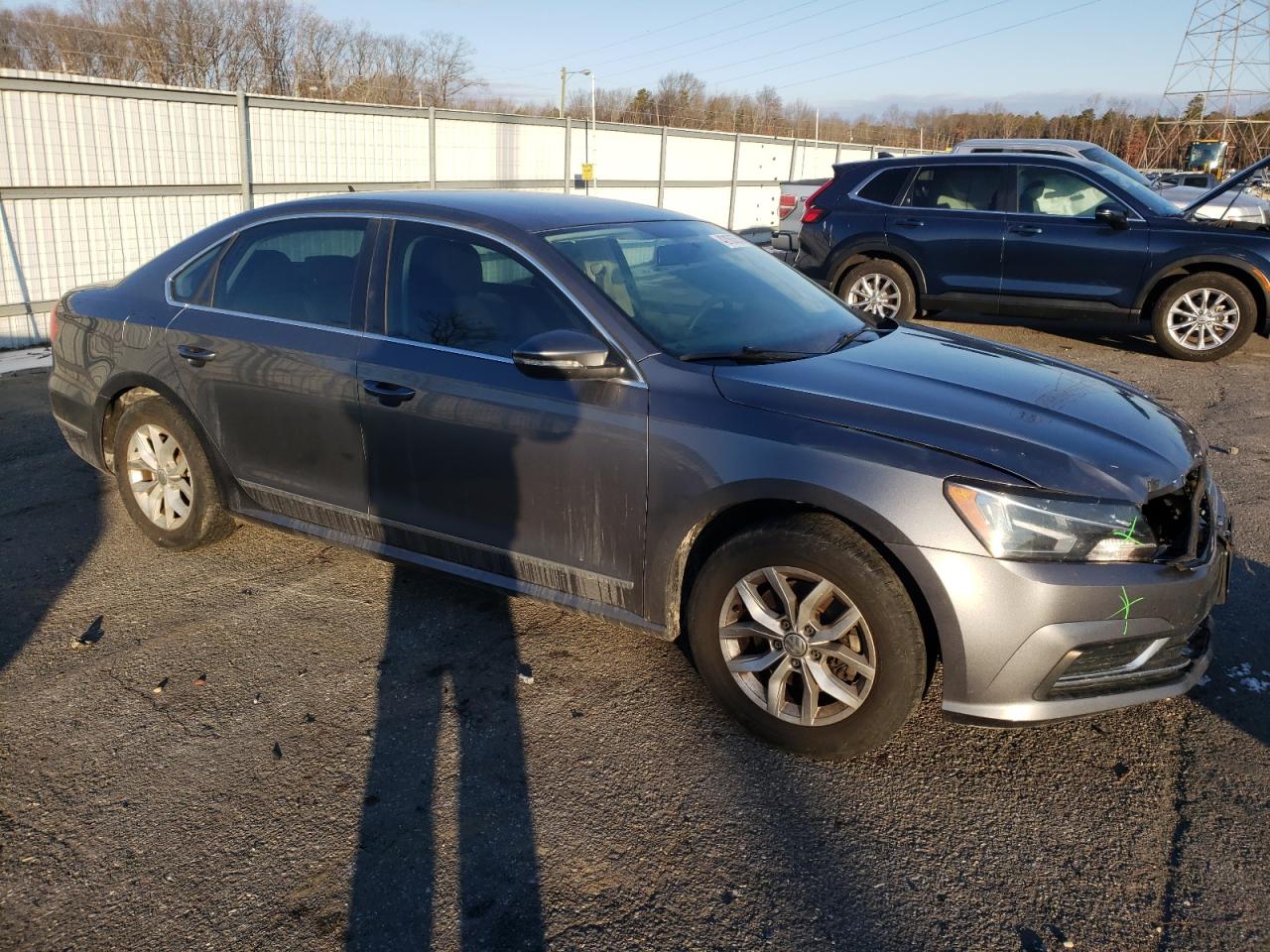 2016 Volkswagen Passat - Image 4