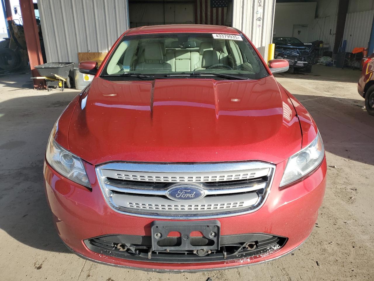 2010 Ford Taurus - Image 5