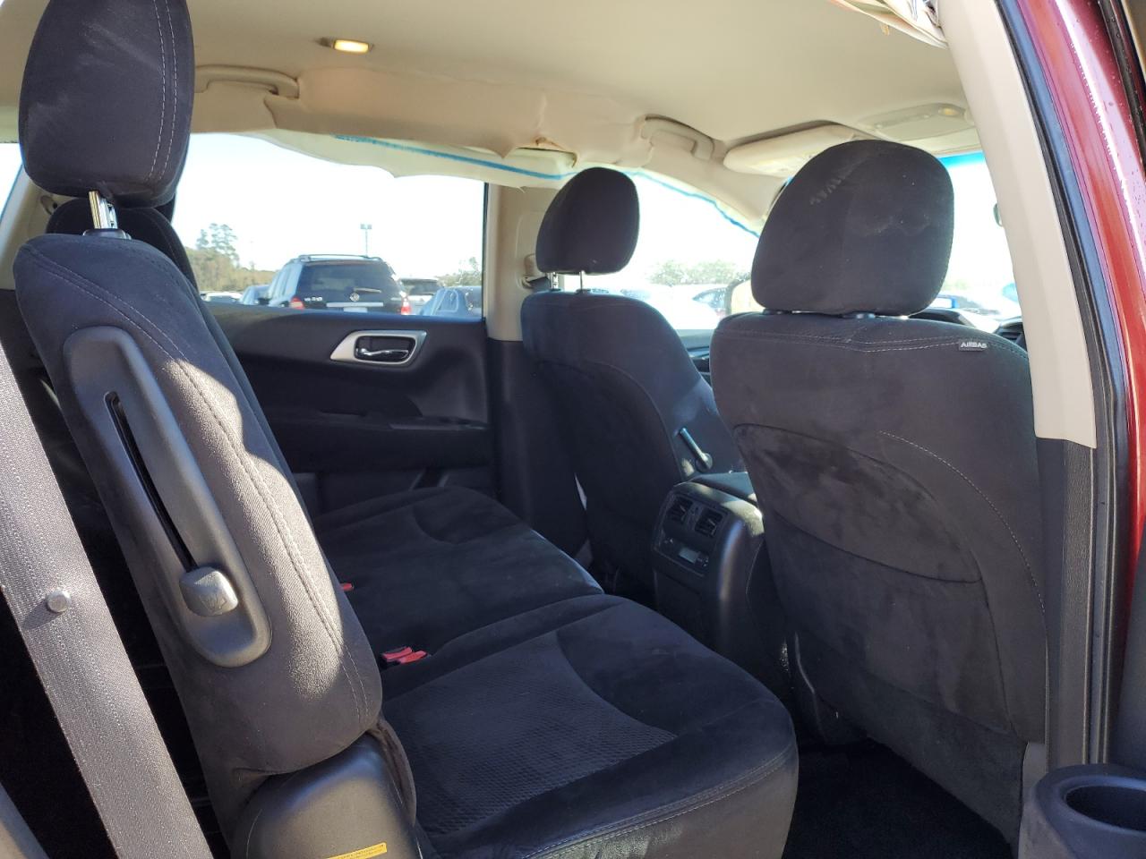 2014 Nissan Pathfinder - Image 11