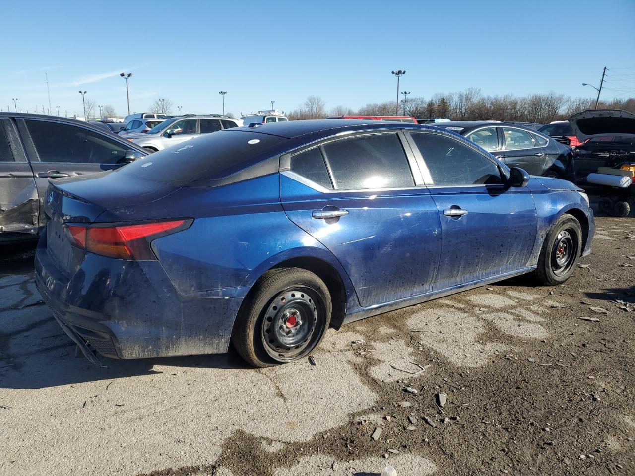 2019 Nissan Altima - Image 3