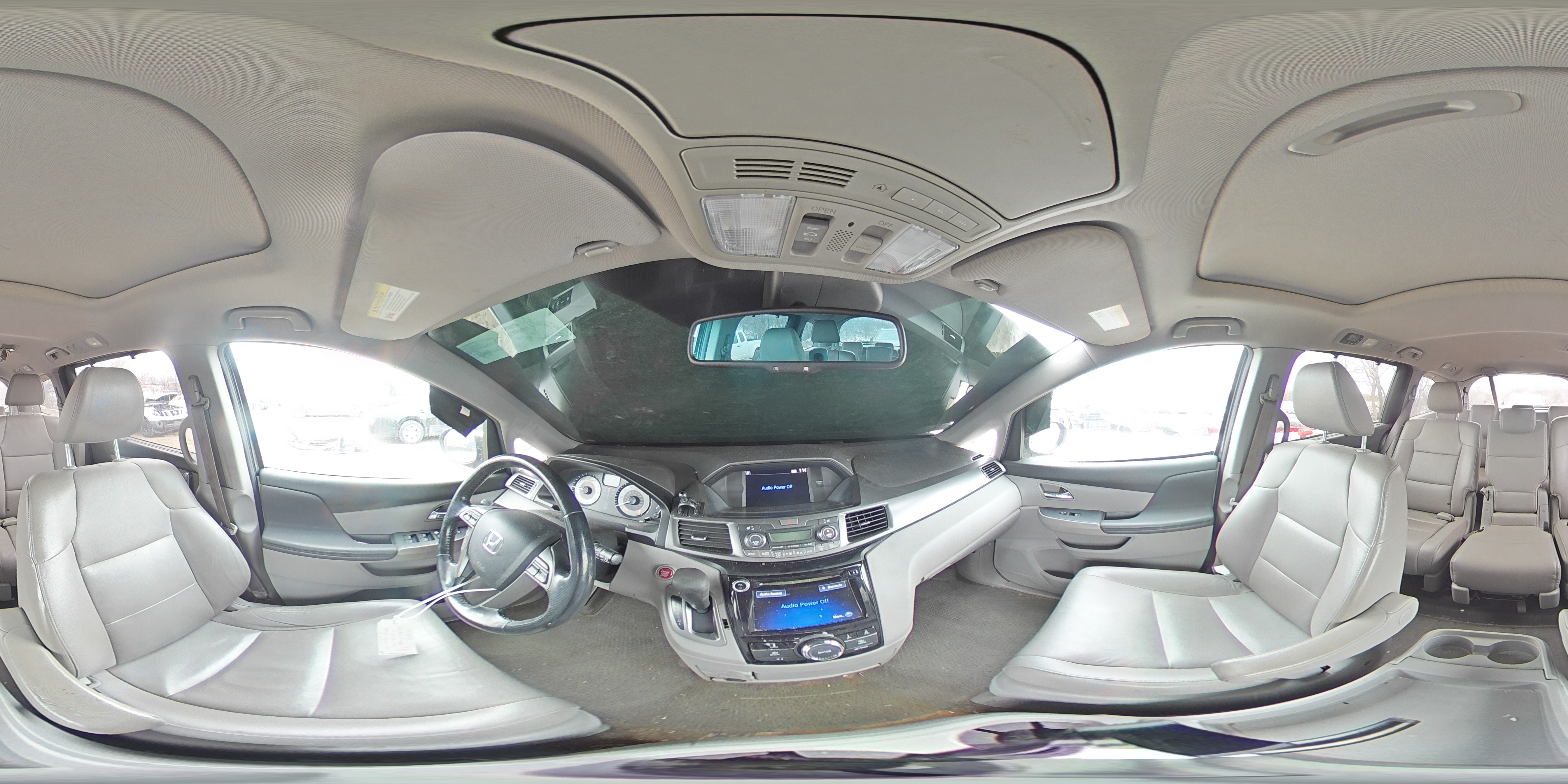 2014 Honda Odyssey - Image 13