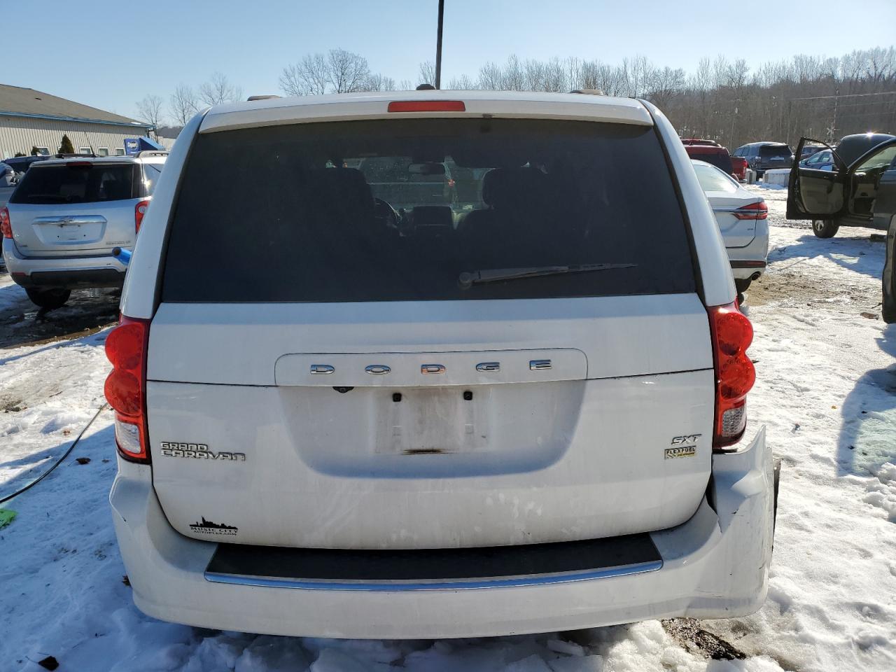 2017 Dodge Caravan - Image 6