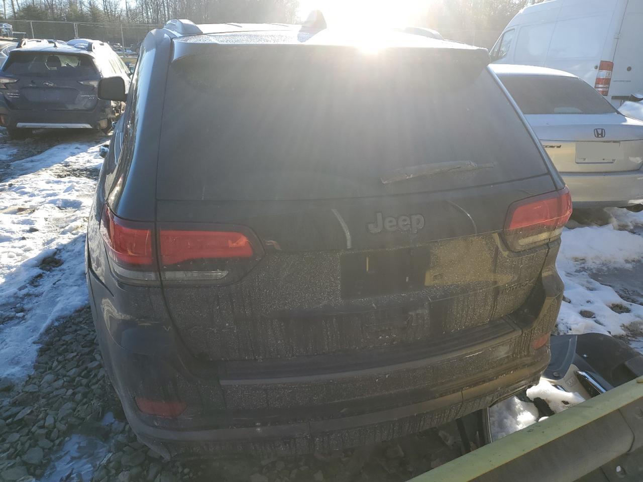 2019 Jeep Grand Cherokee - Image 6
