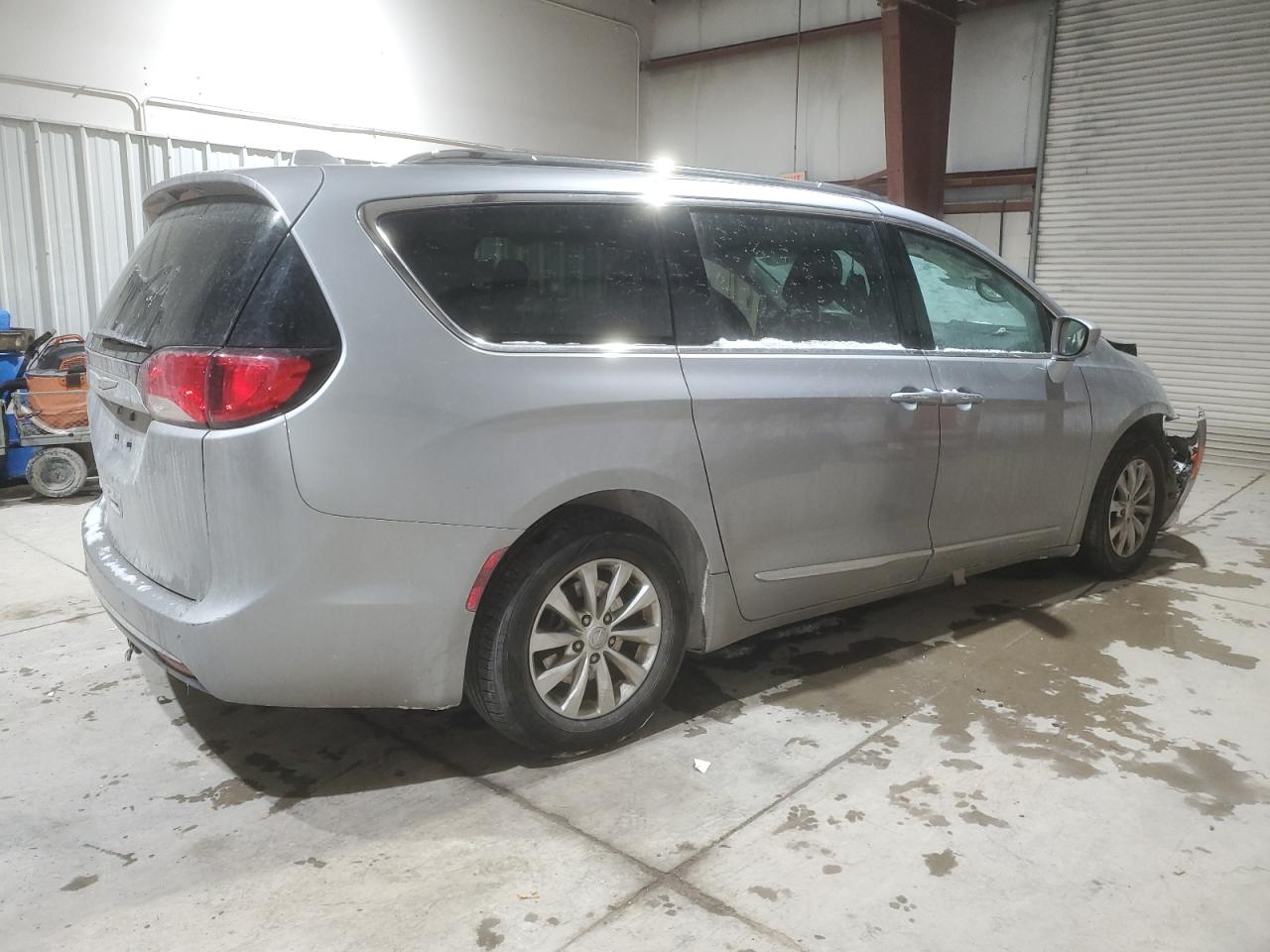 2019 Chrysler Pacifica - Image 3