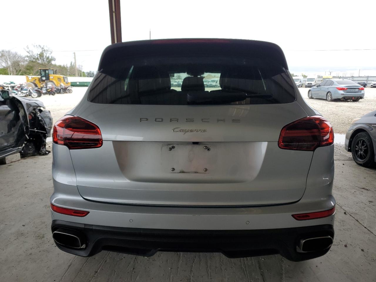 2018 Porsche Cayenne - Image 6