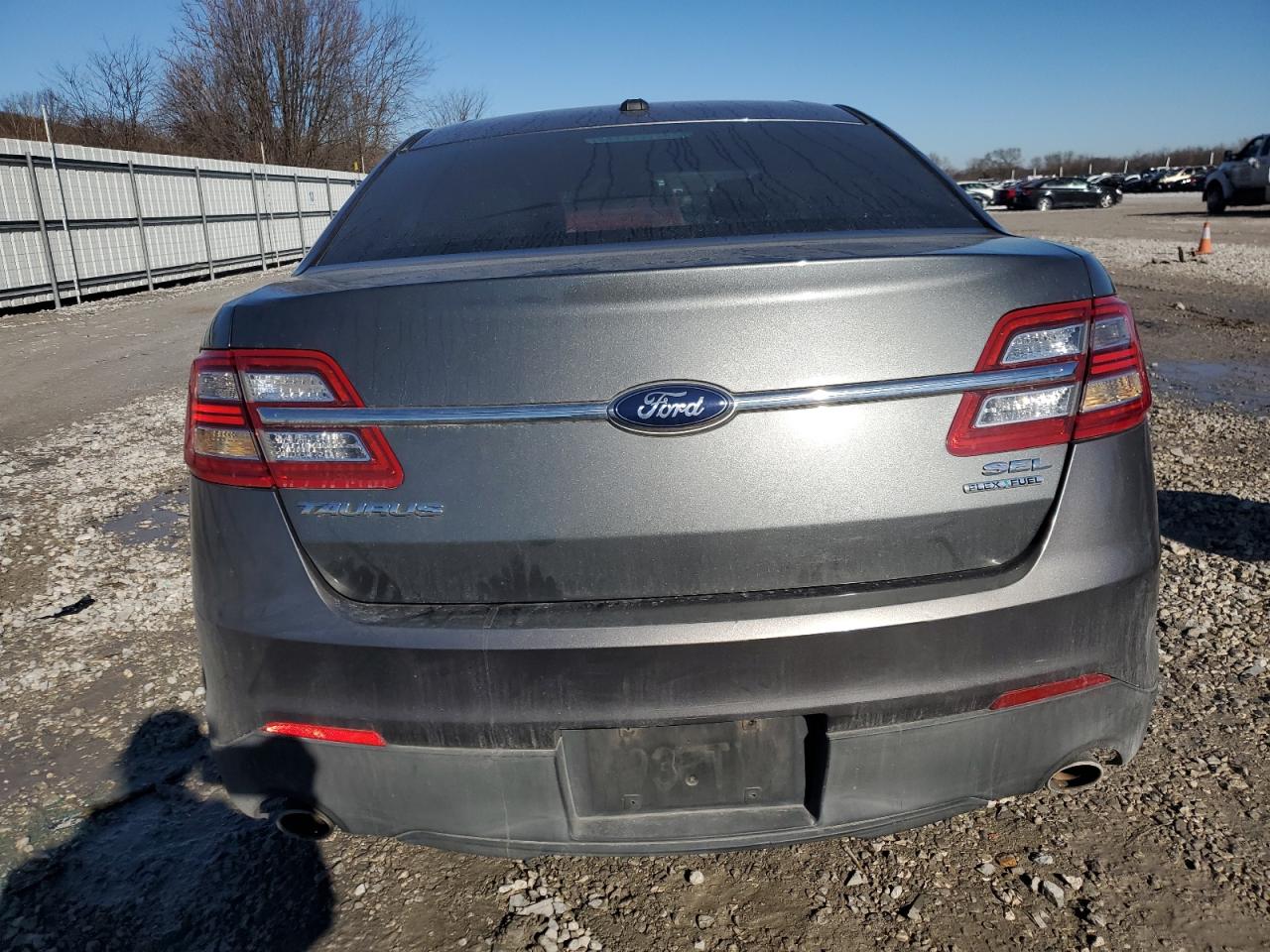 2014 Ford Taurus - Image 6