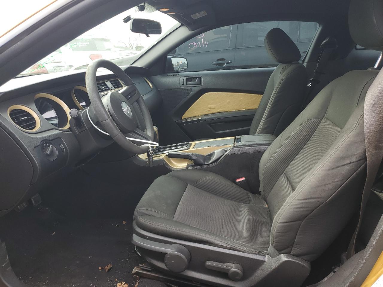 2010 Ford Mustang - Image 10
