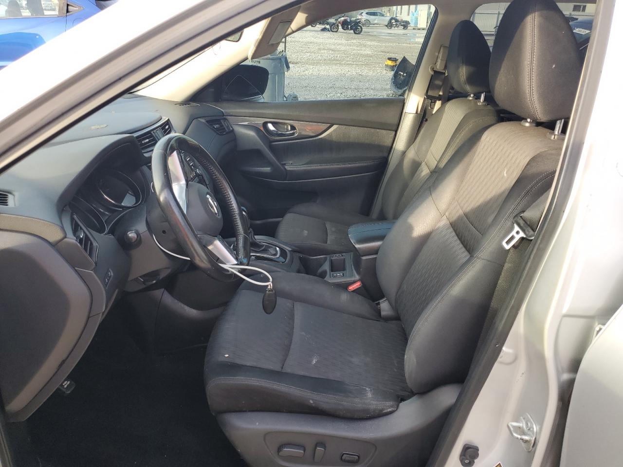 2017 Nissan Rogue - Image 7