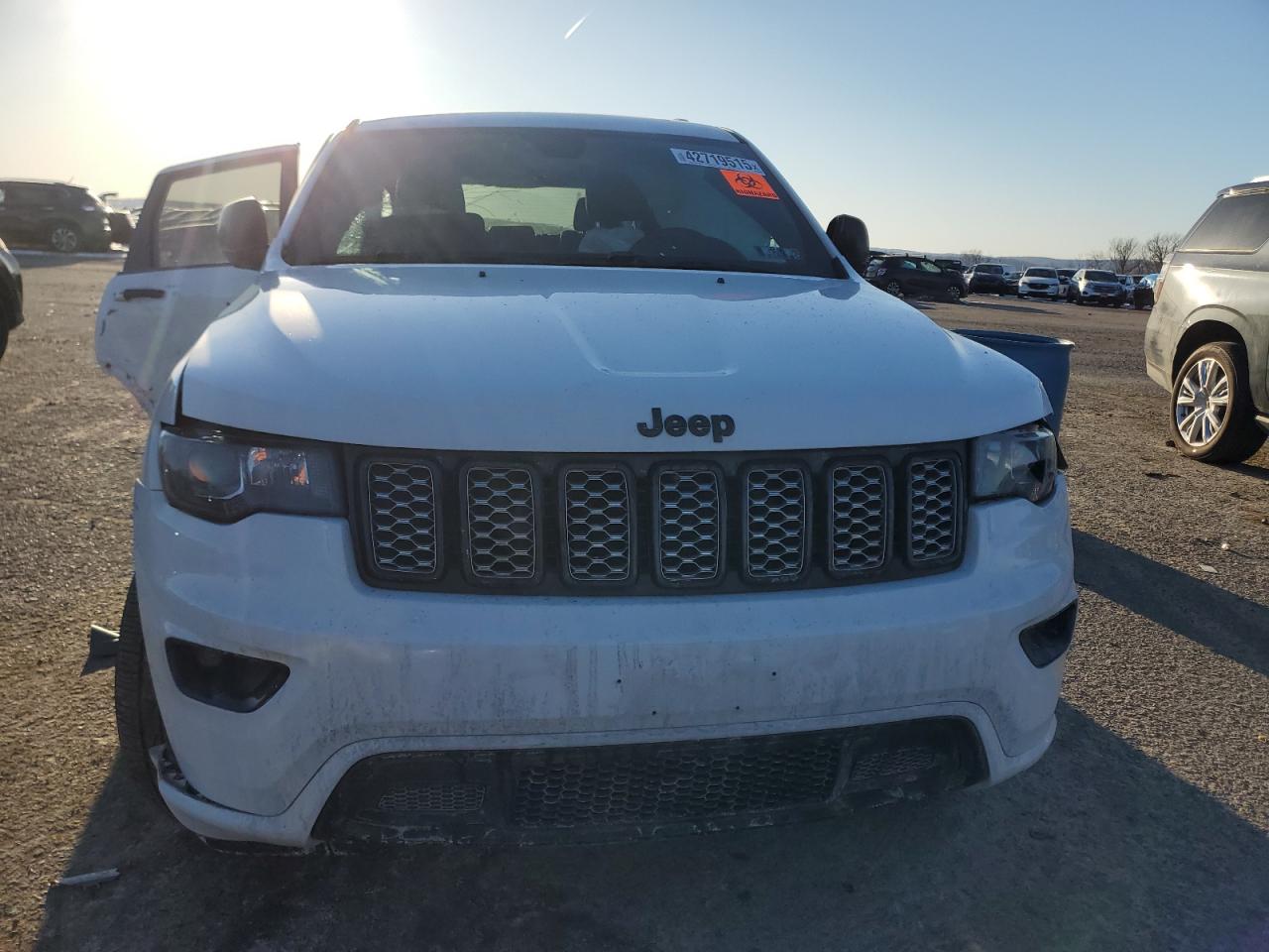 2017 Jeep Grand Cherokee - Image 5