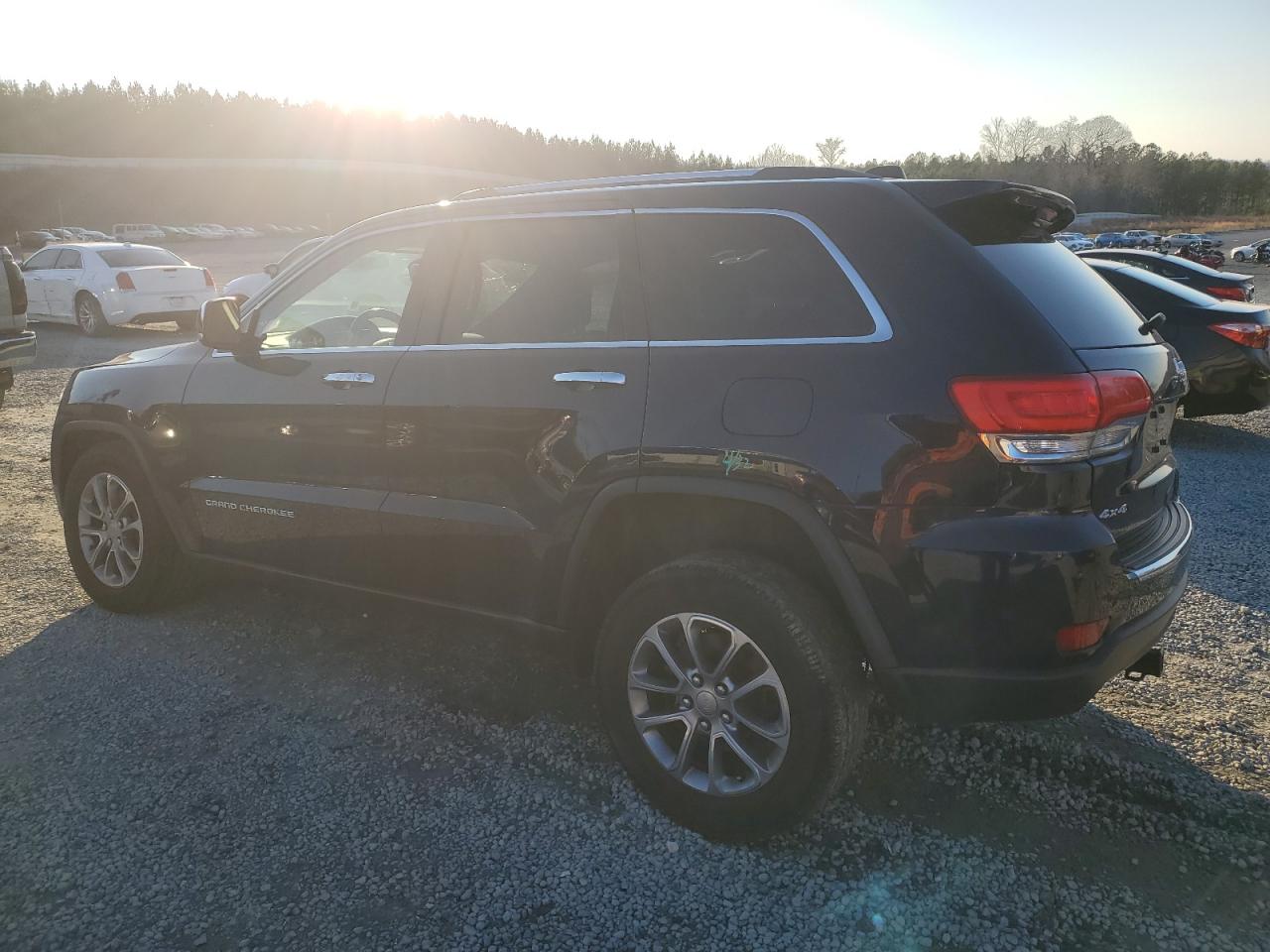 2016 Jeep Grand Cherokee - Image 2