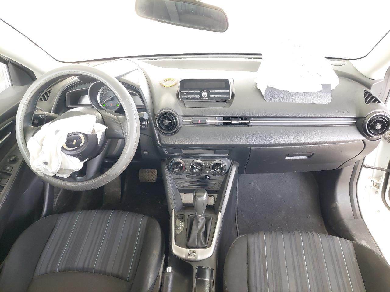 MM7DJAHV9GW182183 - 2016 Bmw 520i - #87517705