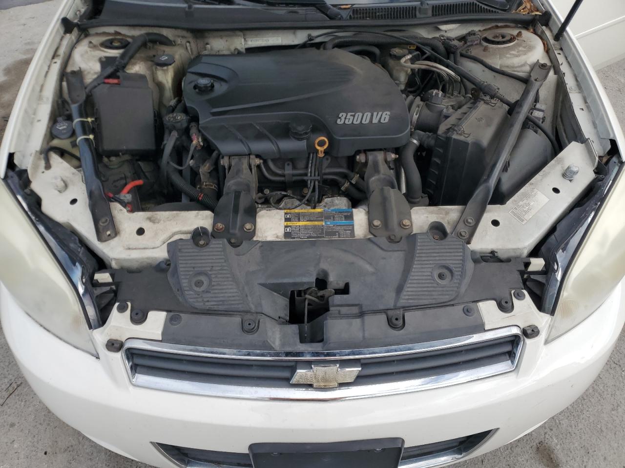 2009 Chevrolet Impala - Image 11