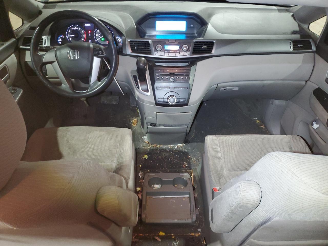 2012 Honda Odyssey - Image 8