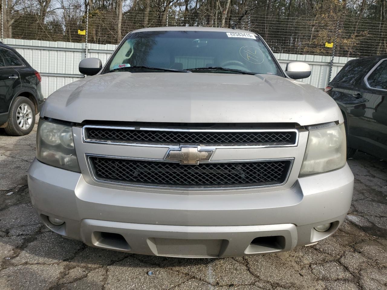 2009 Chevrolet Suburban - Image 5
