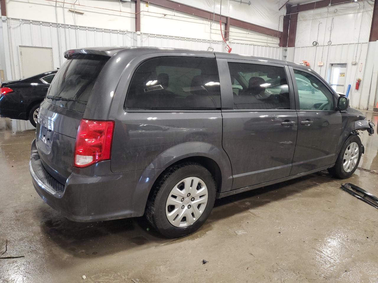 2018 Dodge Caravan - Image 3