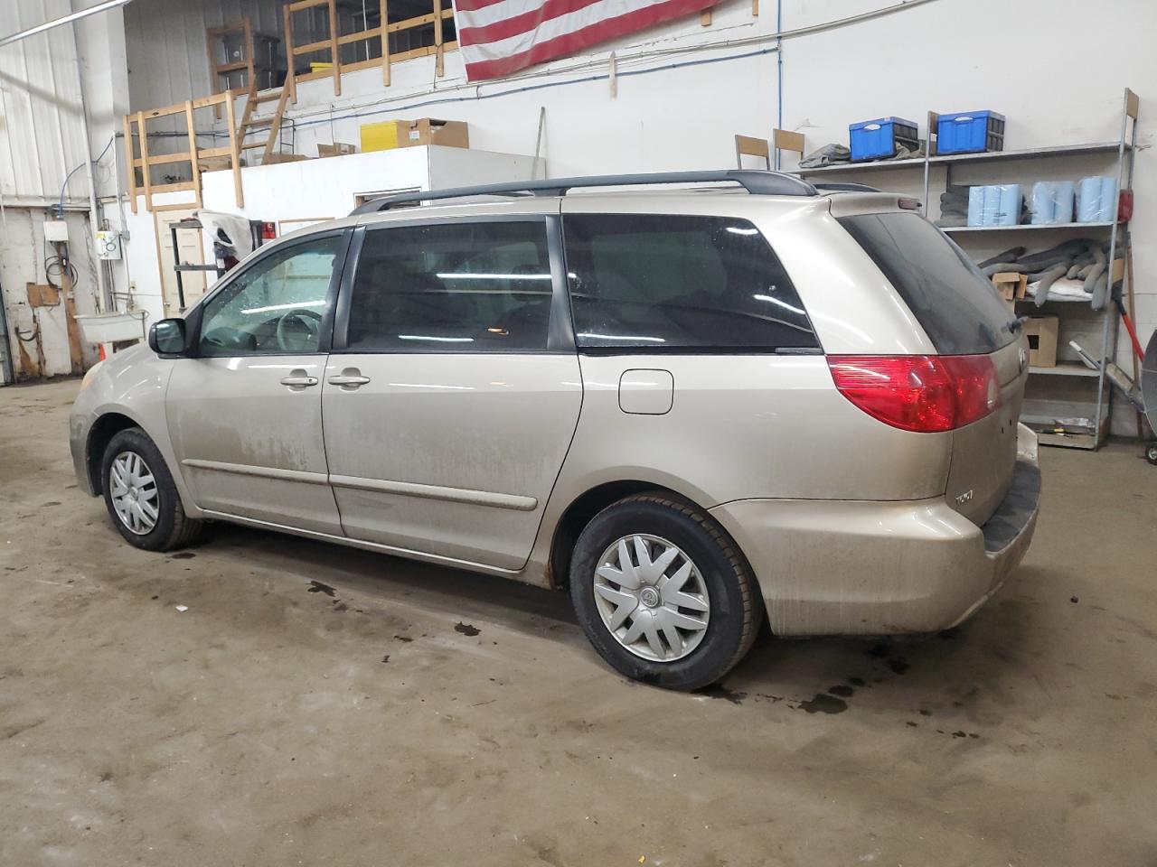 2006 Toyota Sienna - Image 2