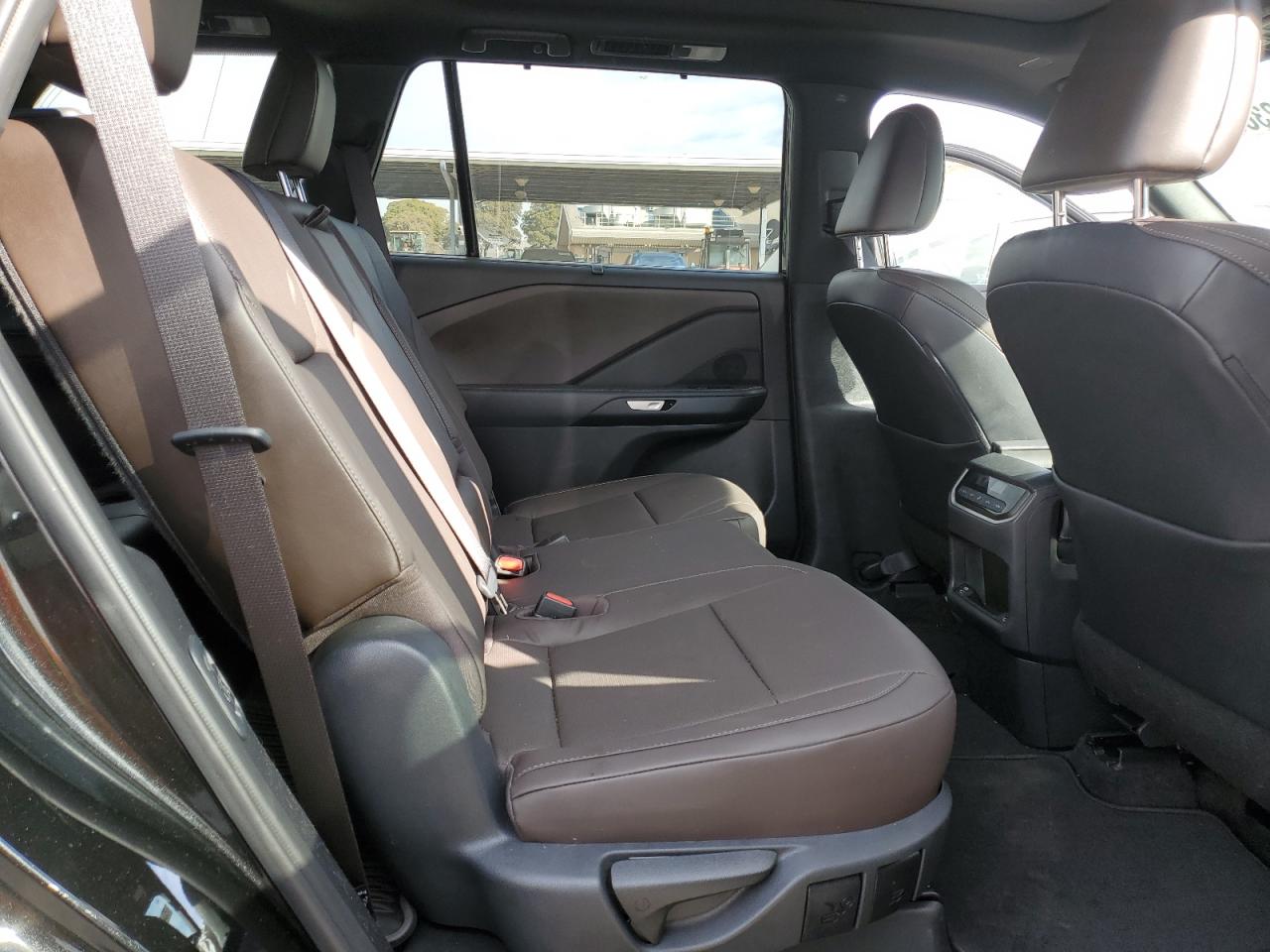 2024 Lexus TX - Image 11