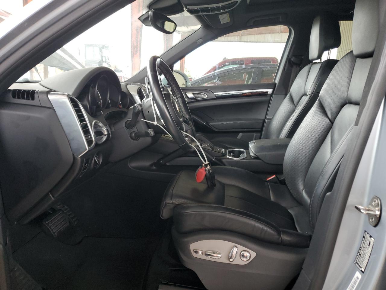 2018 Porsche Cayenne - Image 7