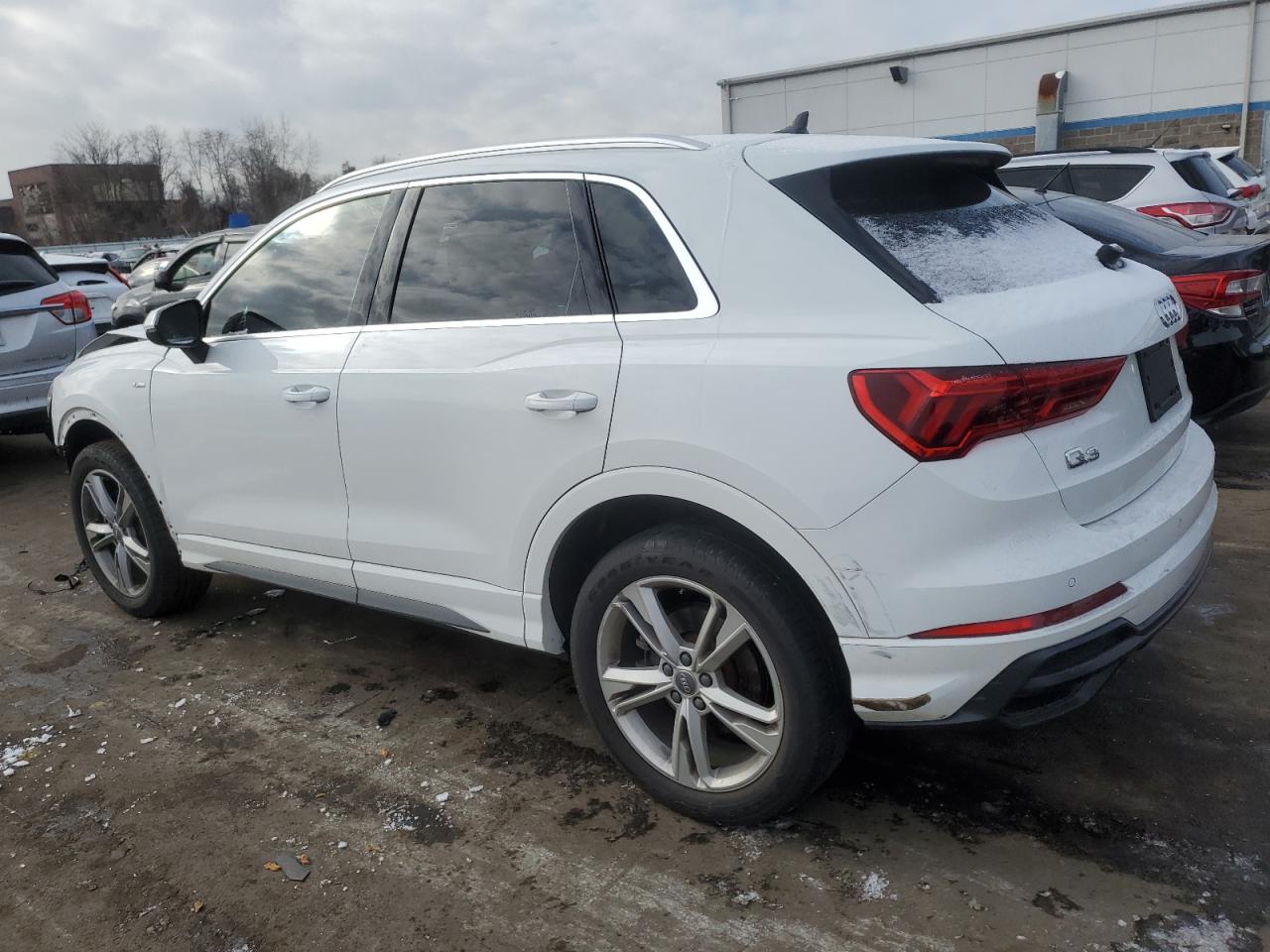 2020 Audi Q3 - Image 2