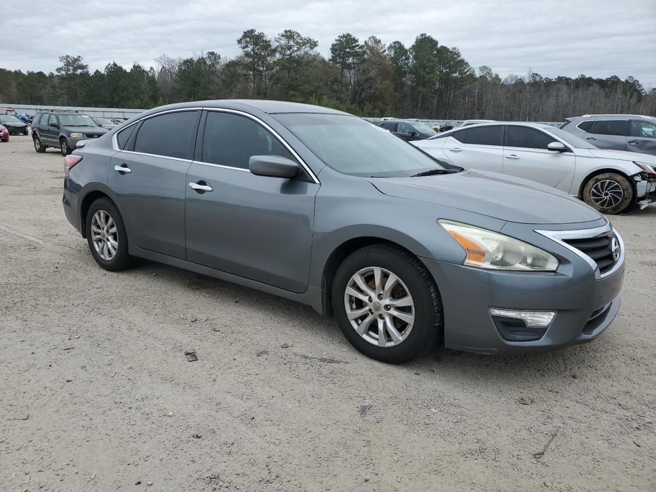 2015 Nissan Altima - Image 4