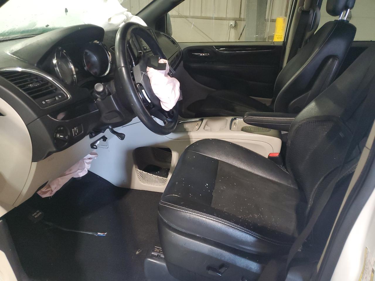 2019 Dodge Caravan - Image 7