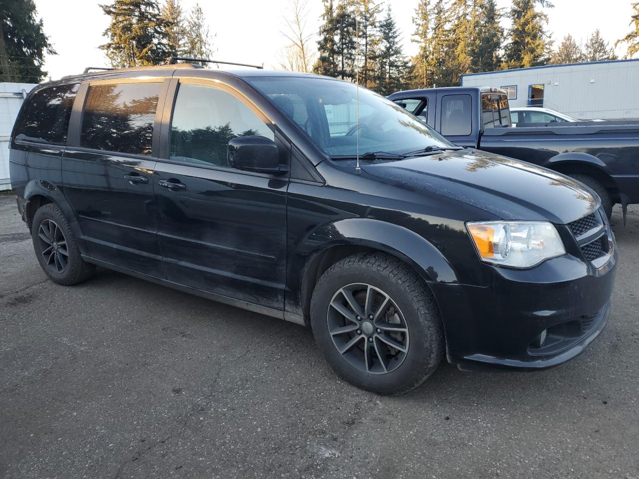 2015 Dodge Caravan - Image 4
