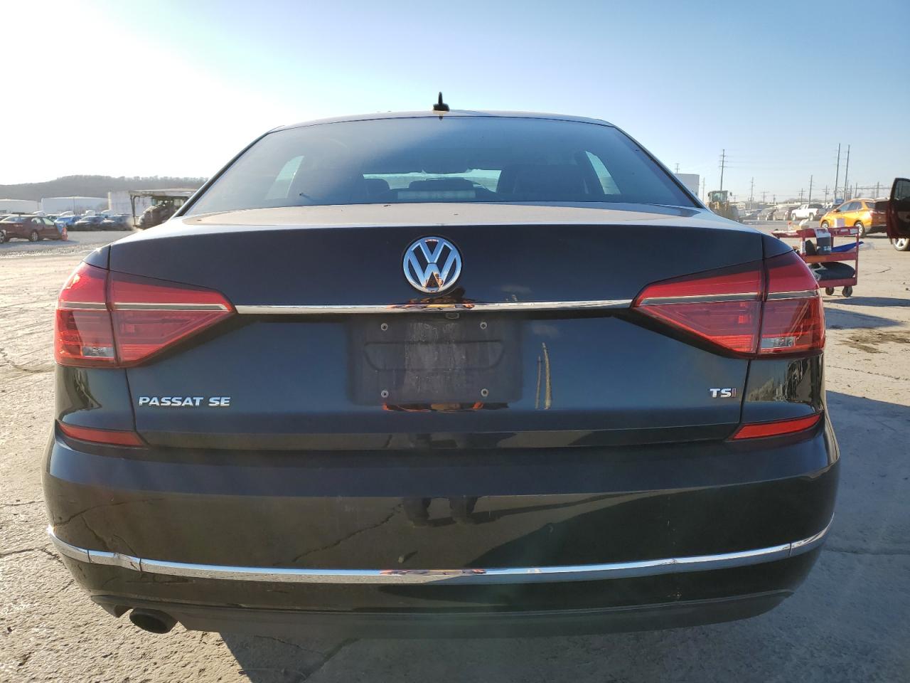 VIN 1VWBS7A31GC046236 2016 VOLKSWAGEN PASSAT no.6