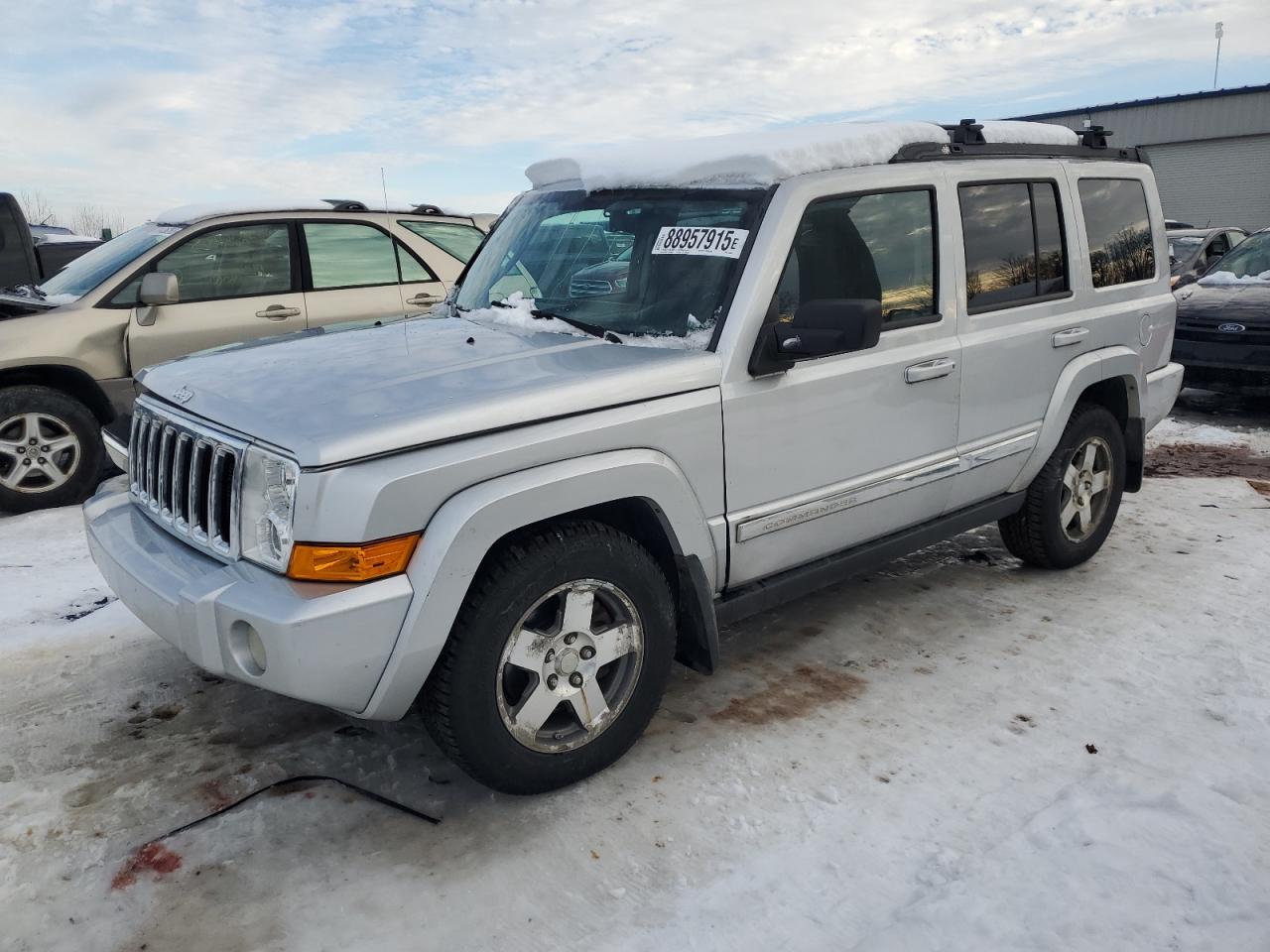 2010 Jeep Commander - Image 1