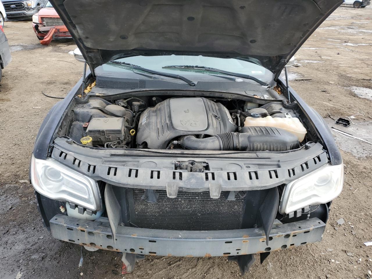 2011 Chrysler 300 - Image 11