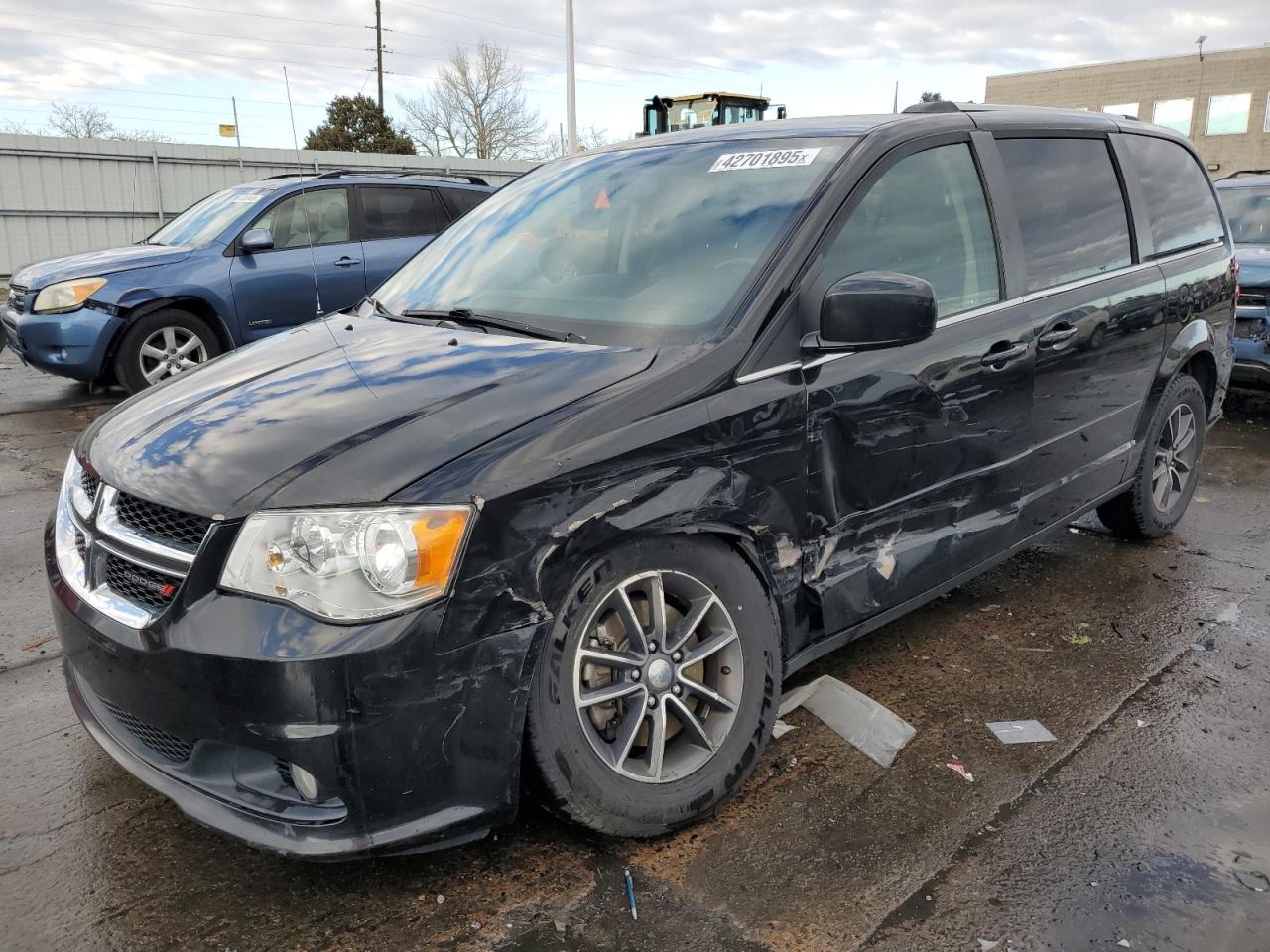 2017 Dodge Caravan - Image 1