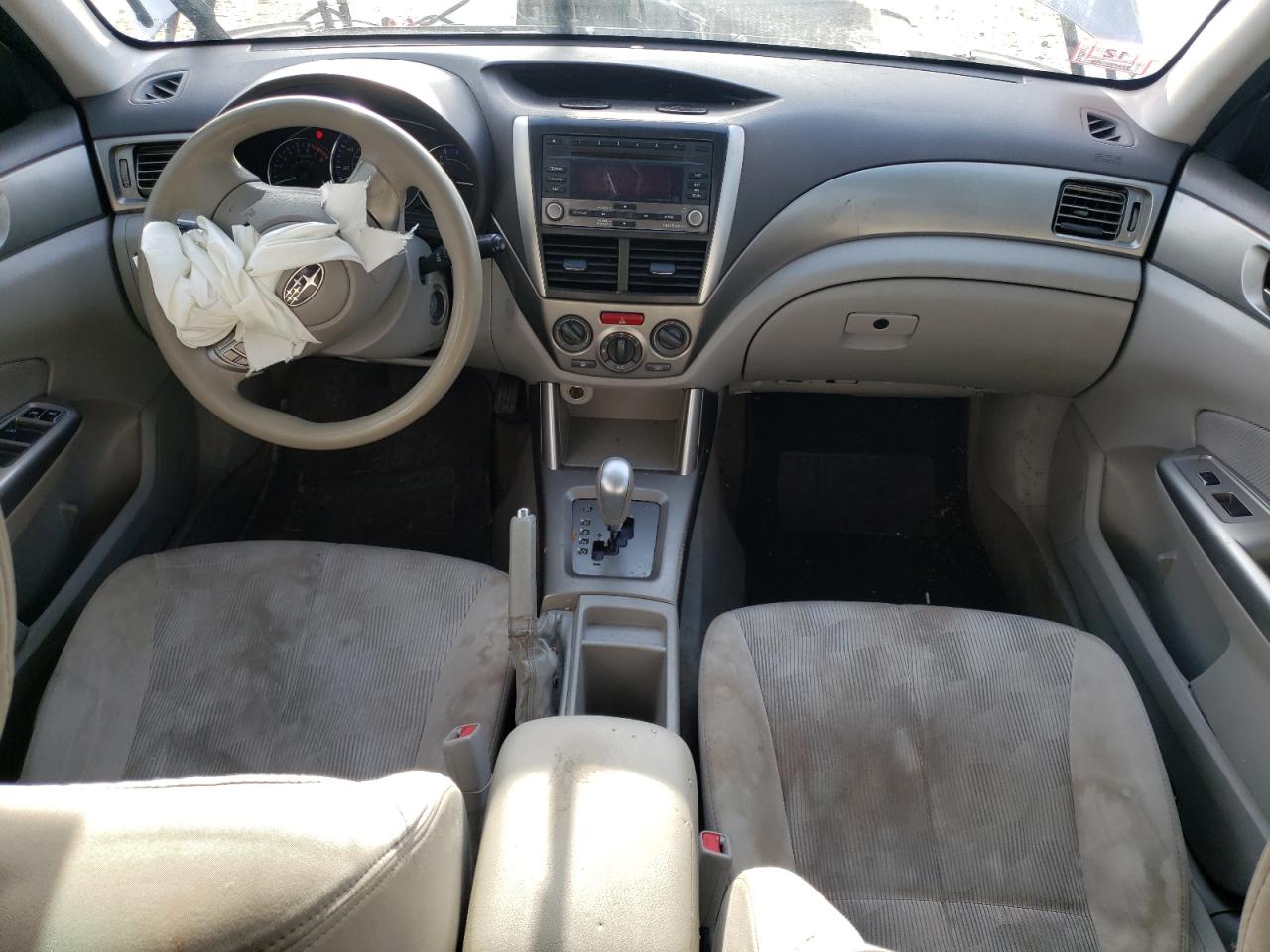 2010 Subaru Forester - Image 8