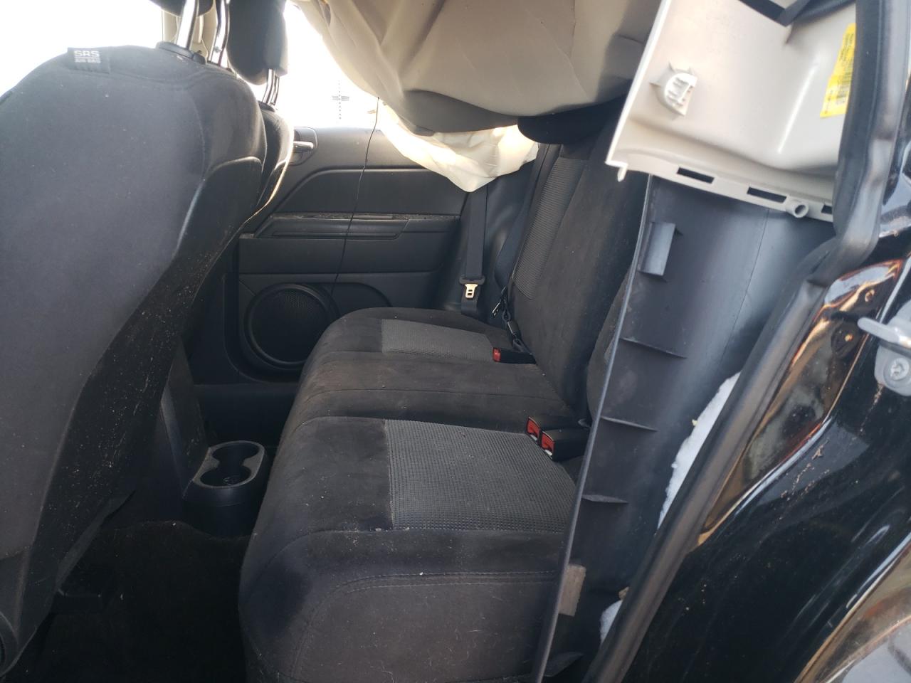 2016 Jeep Compass - Image 12