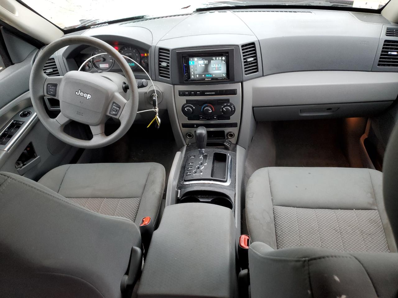 2005 Jeep Grand Cherokee - Image 8