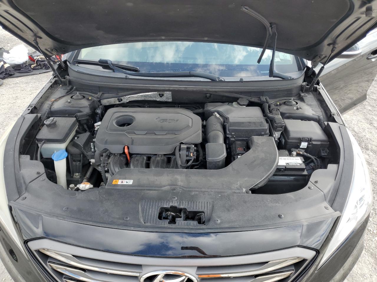 2015 Hyundai Sonata - Image 11