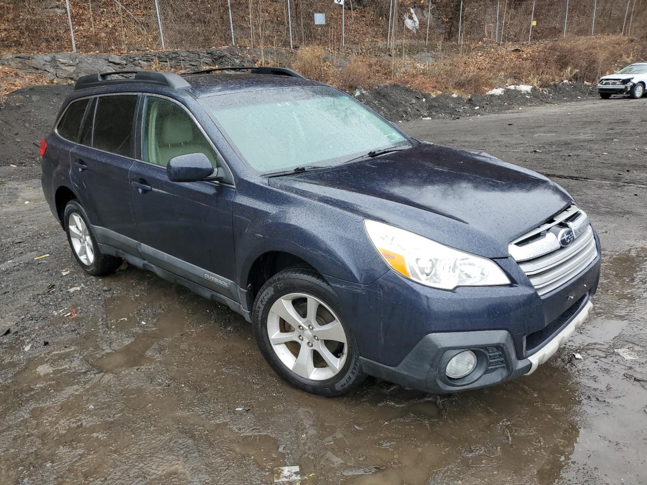 2013 Subaru Outback - Image 4
