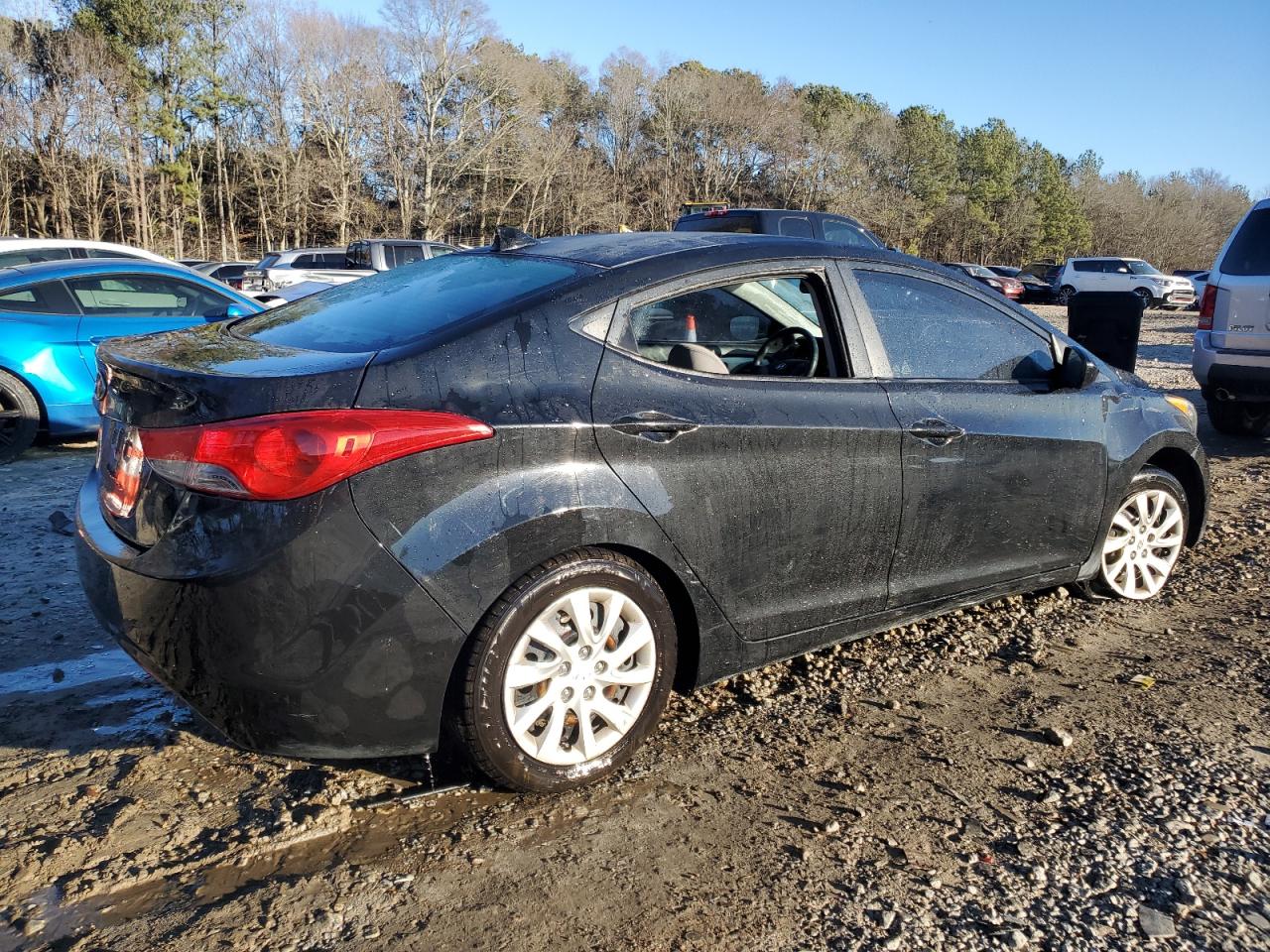 2011 Hyundai Elantra - Image 3