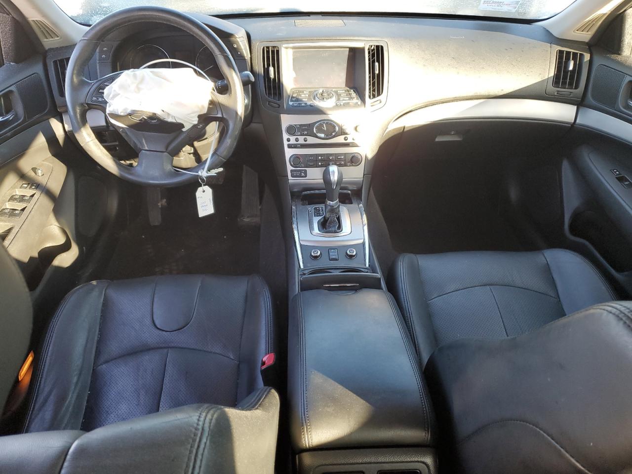 2015 Infiniti Q40 - Image 8