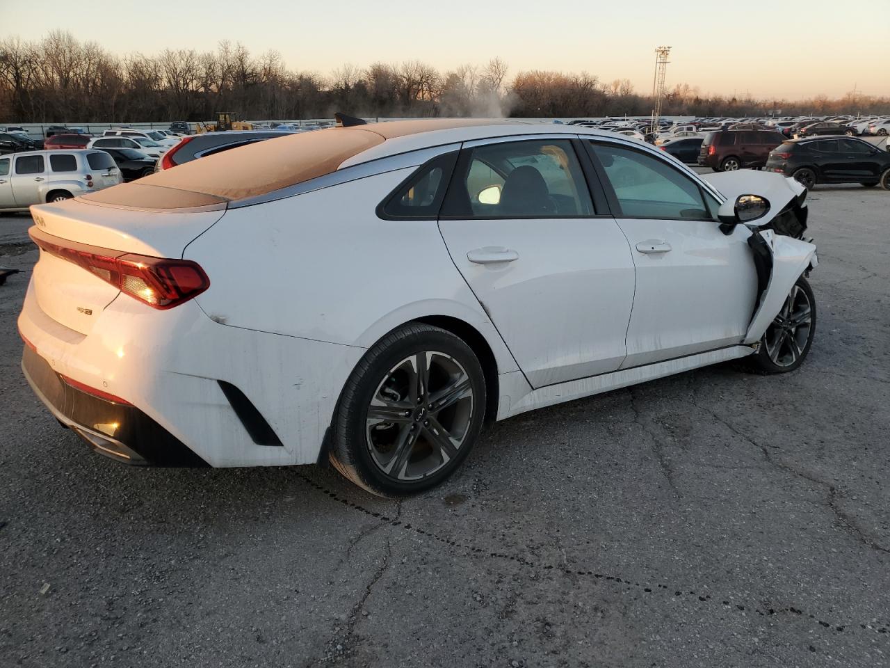 2022 Kia K5 - Image 3