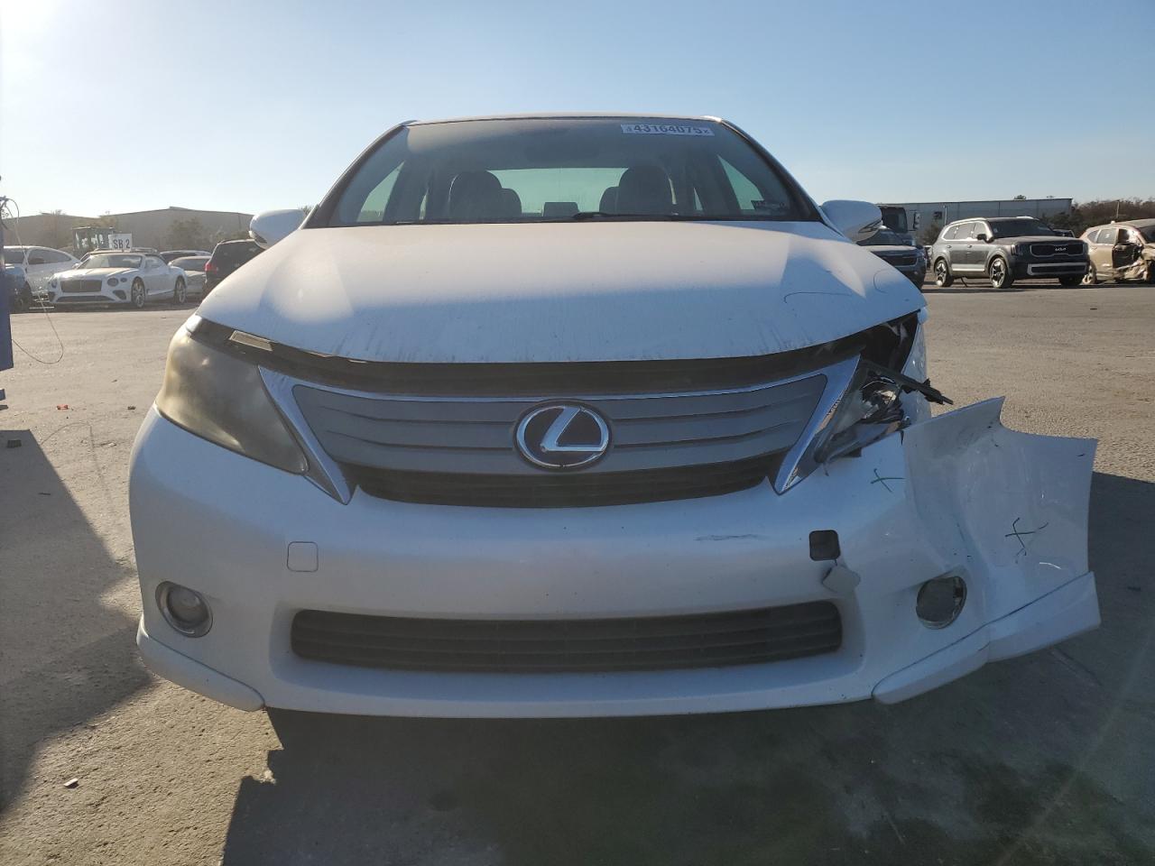 2010 Lexus HS - Image 5