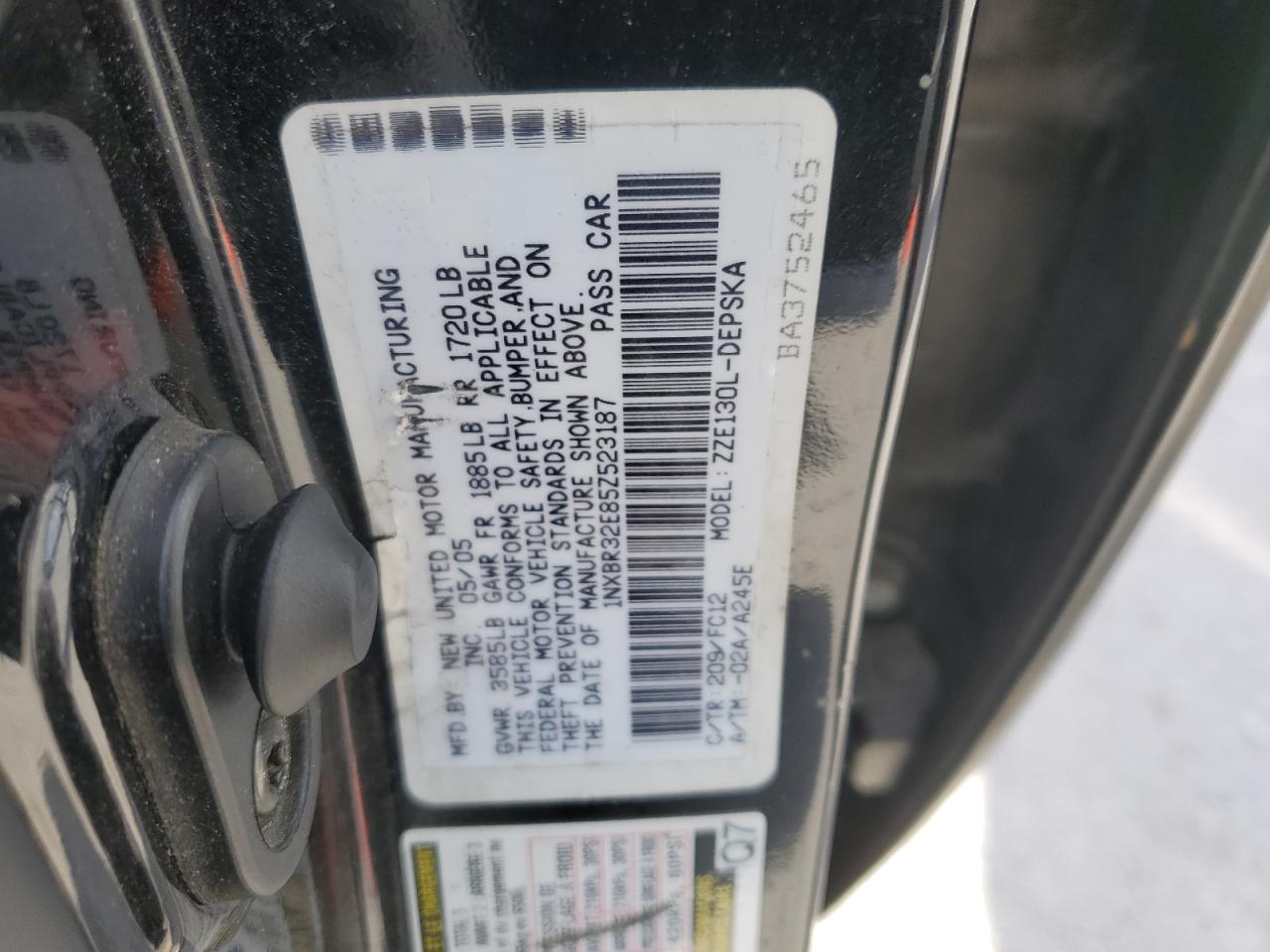 2005 Toyota Corolla - Image 12