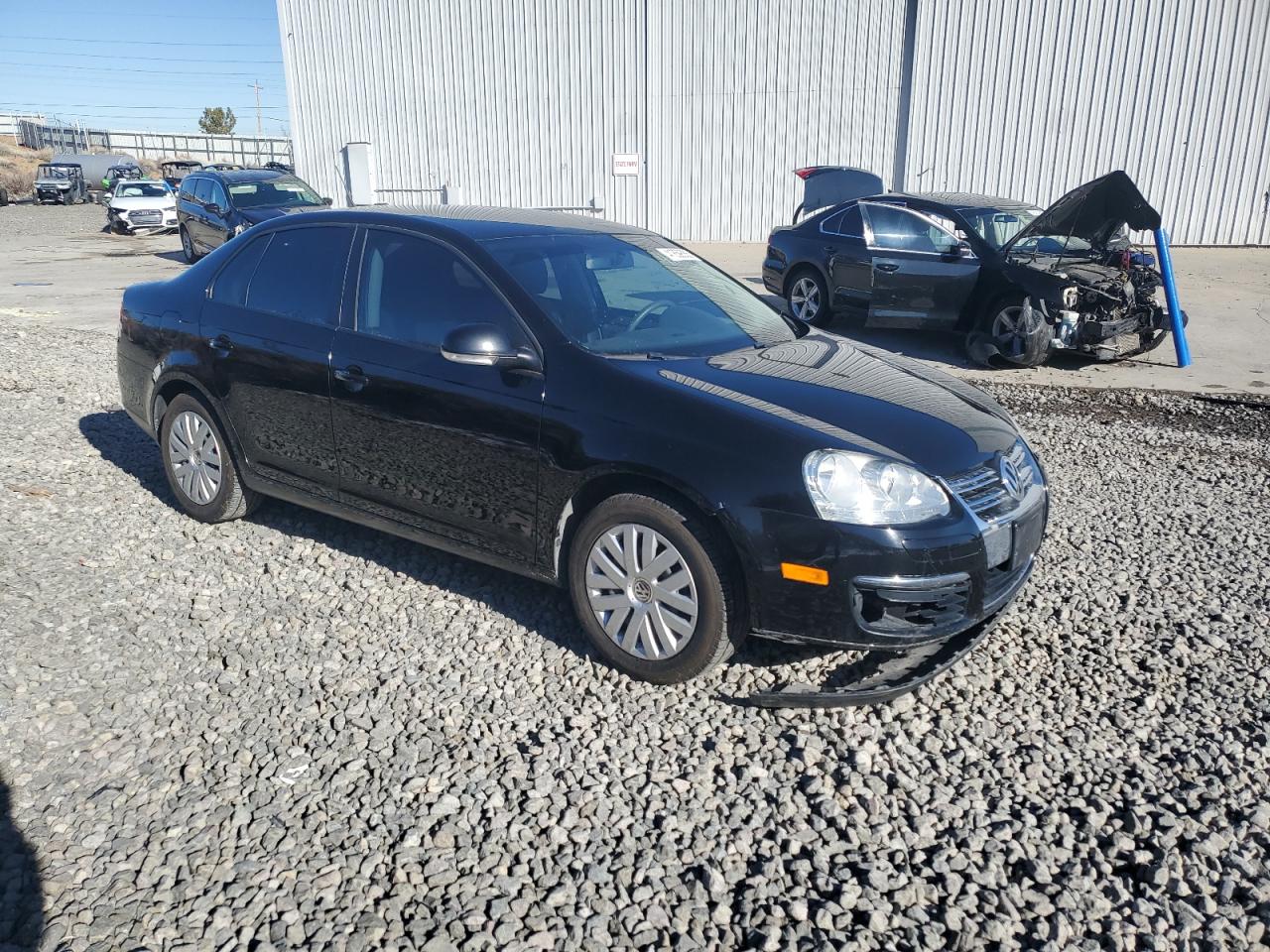 2010 Volkswagen Jetta - Image 4