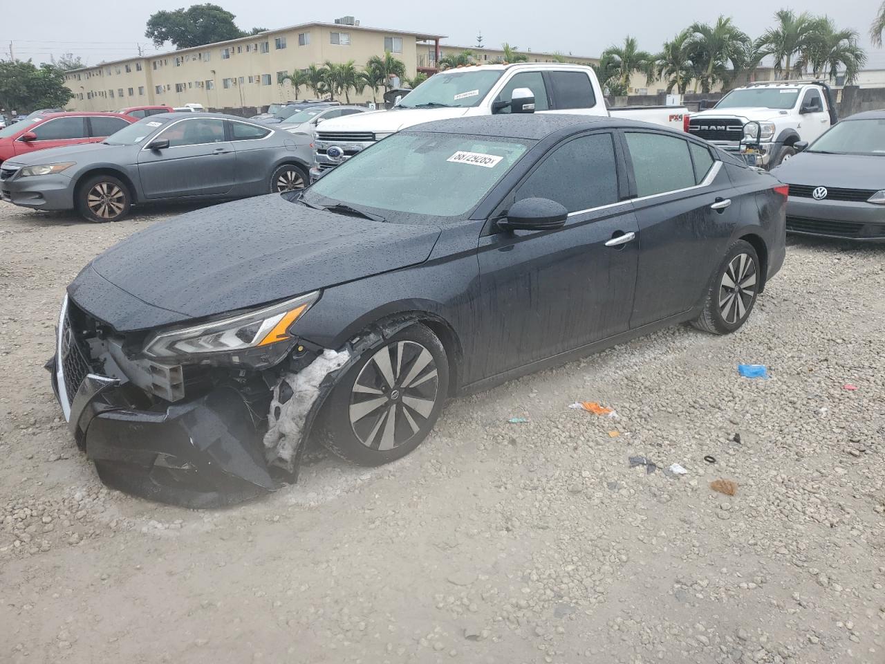 2020 Nissan Altima - Image 1