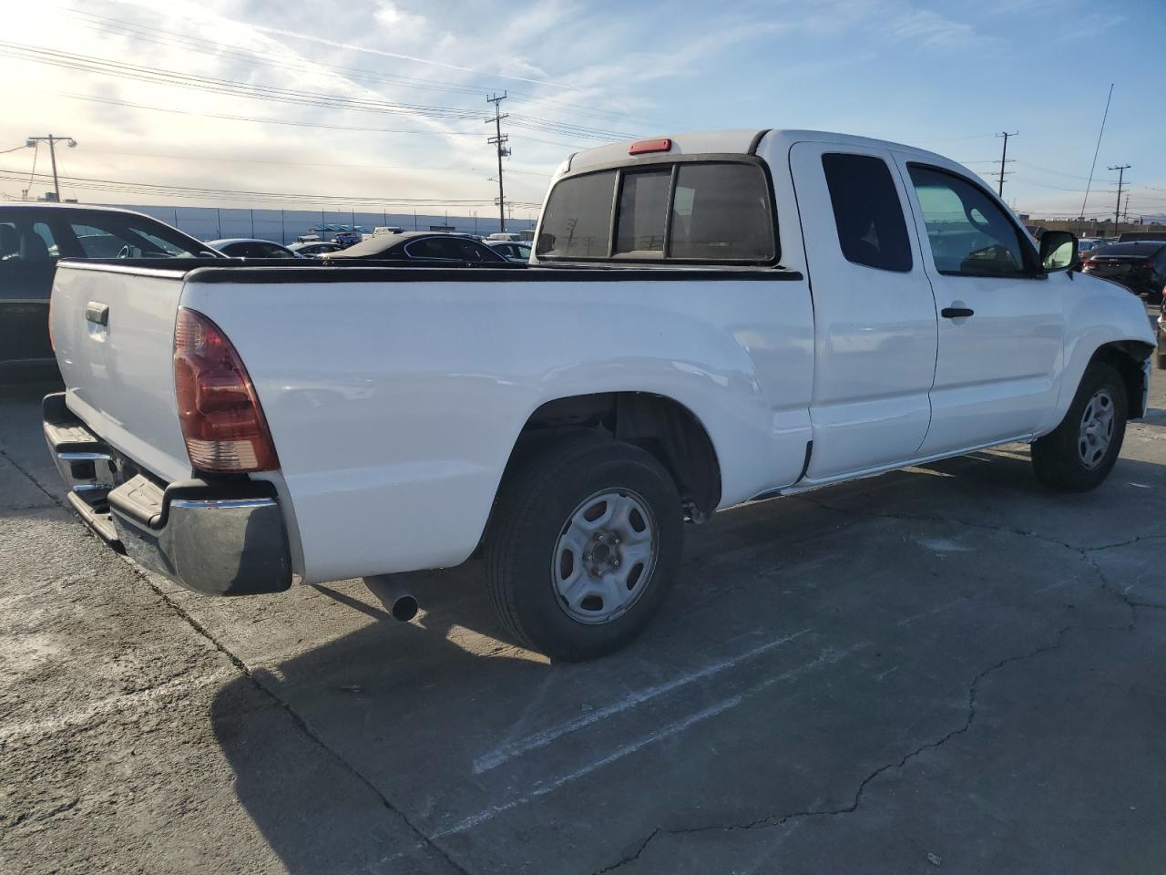 2013 Toyota Tacoma - Image 3