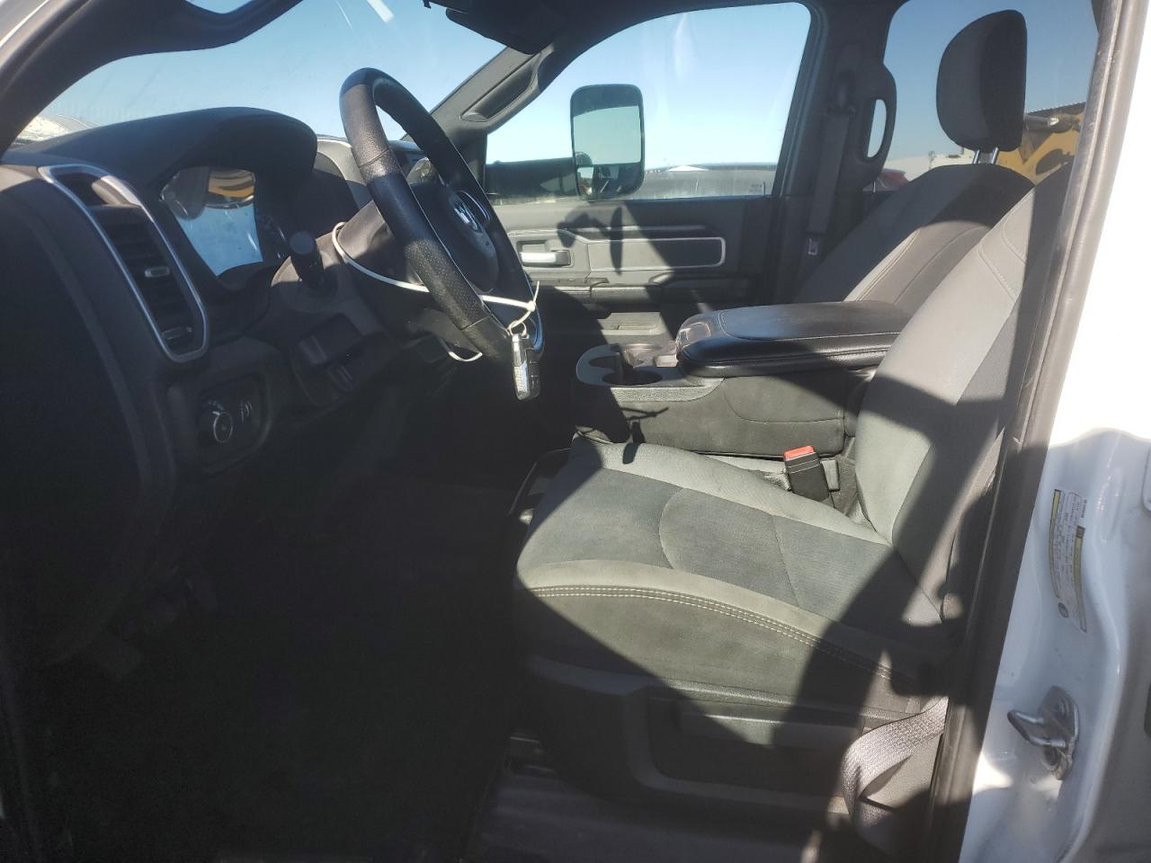 2021 RAM 3500 - Image 7
