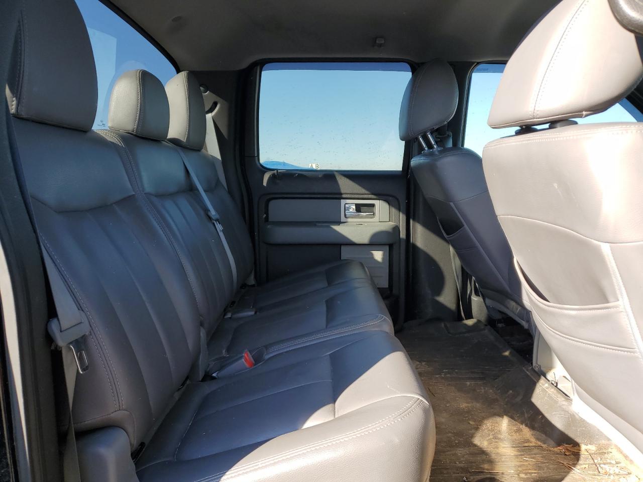 2011 Ford F-150 - Image 10