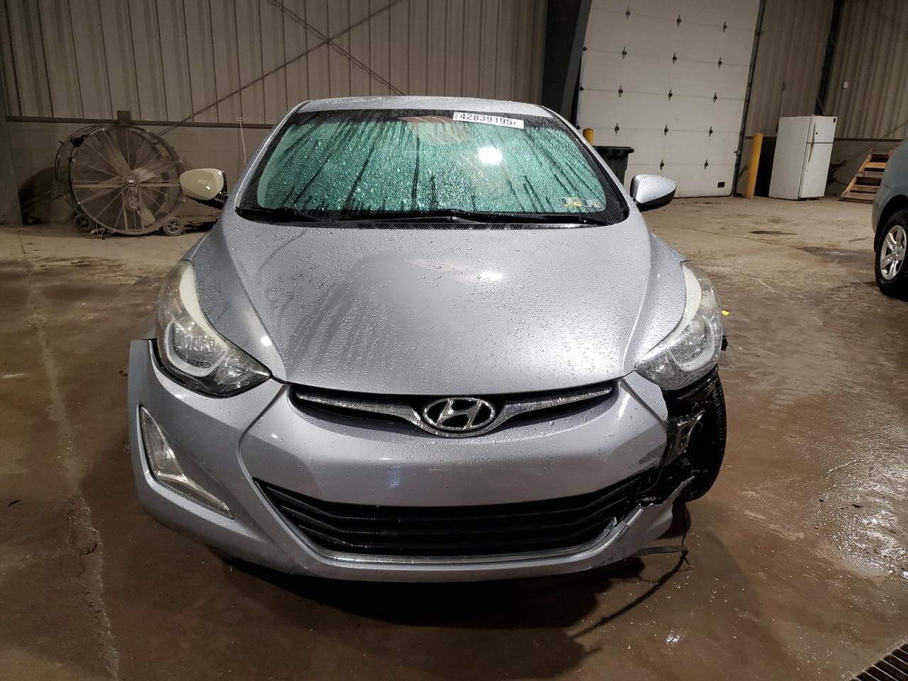 2015 Hyundai Elantra - Image 5