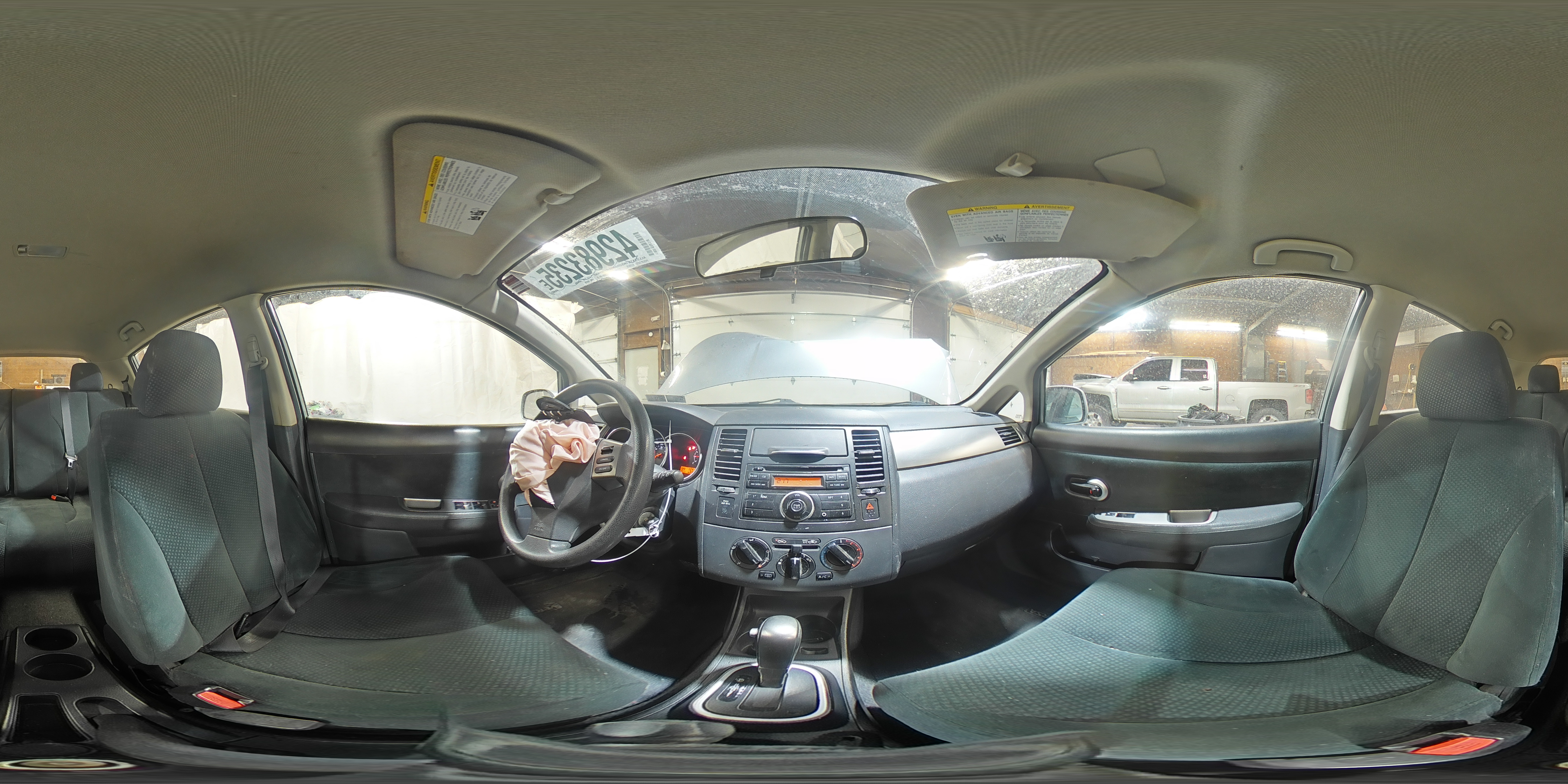2011 Nissan Versa - Image 14